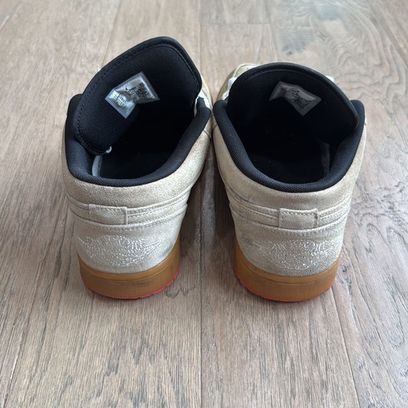 Jordan Men's White and Pink Trainers Size 10 - Picture 3 of 8